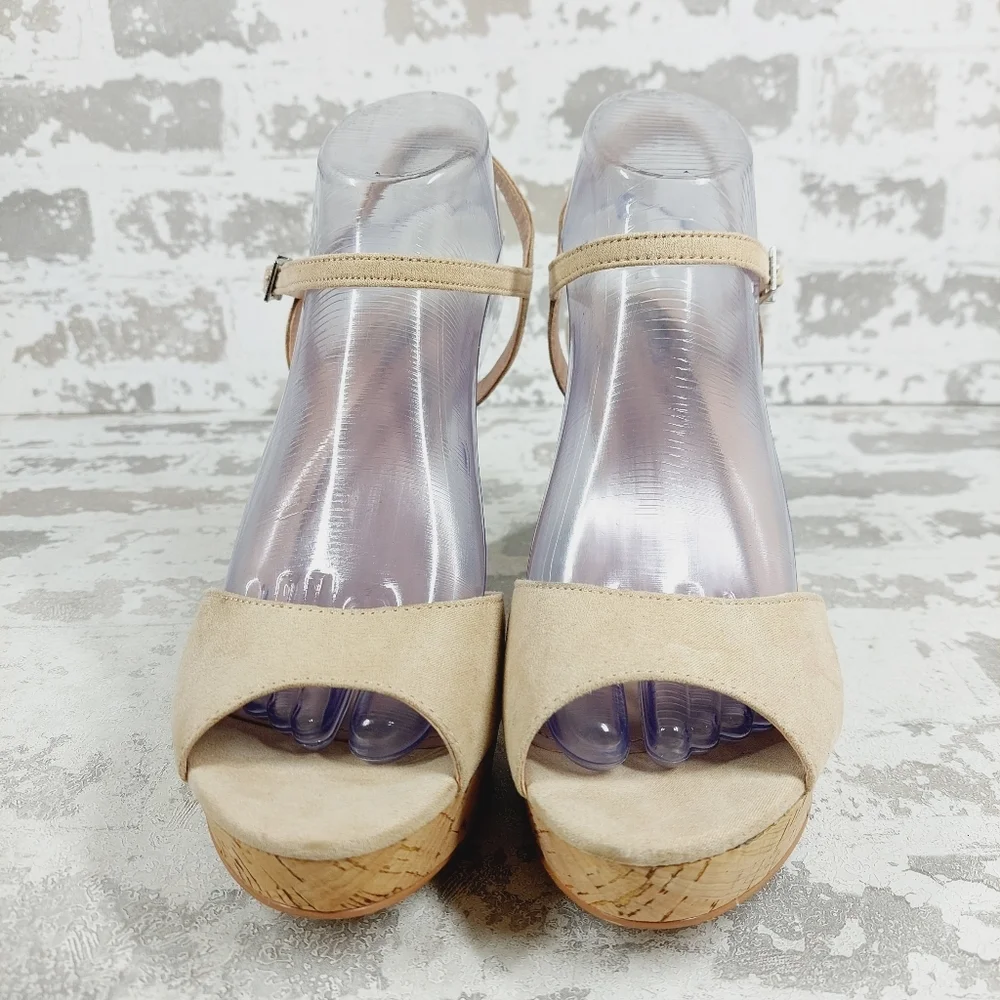 New Charles by Charles David Women Ankle Strap Cork Wedge Sandals D569